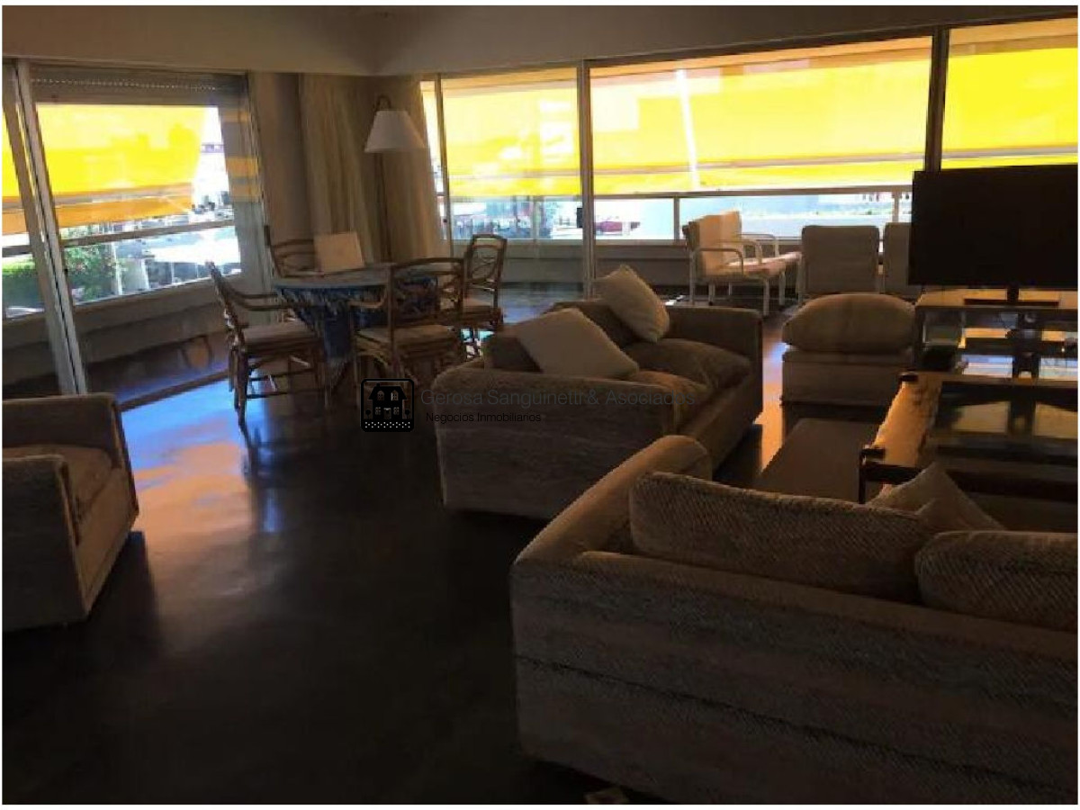 Apartamento ID.25 - Amplio apartamento en la Punta con vista al puerto a pasos del mar
