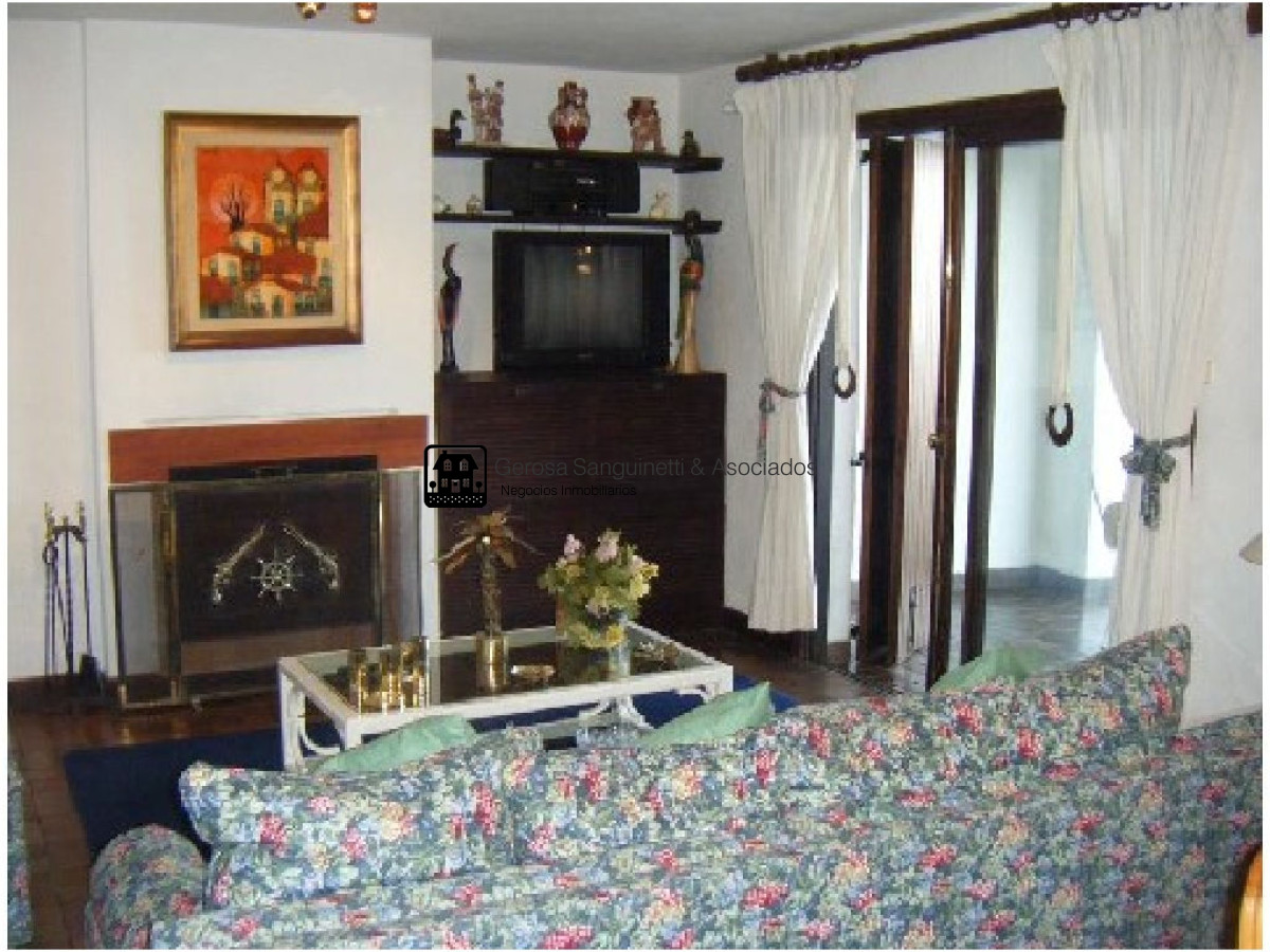 Apartamento ID.48 - Amplio apartamento frente al mal en península