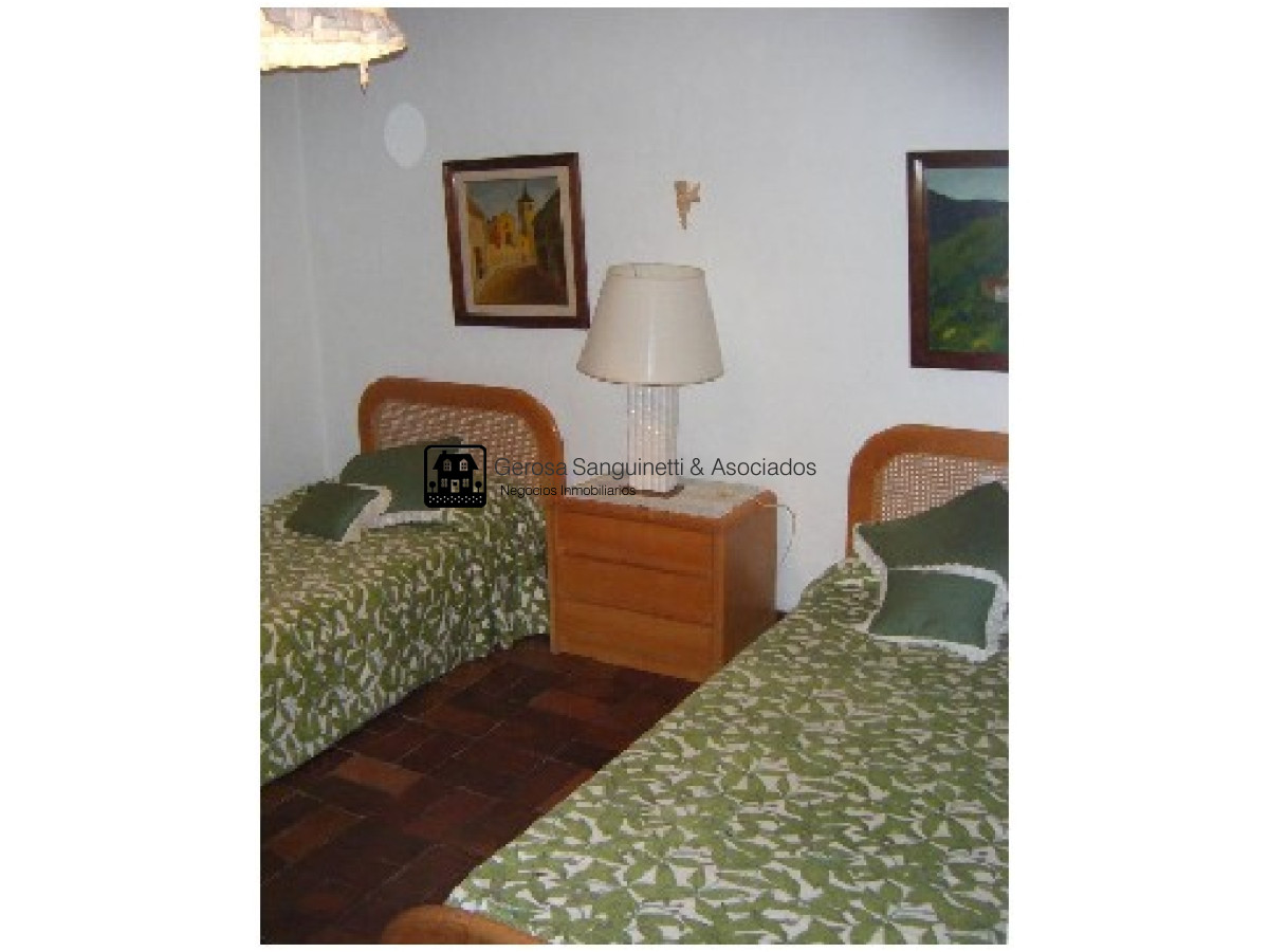 Apartamento ID.48 - Amplio apartamento frente al mal en península