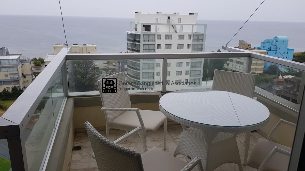 Apartamento ID.3507 - Apartamento con linda vista de 3 dormitorios en Punta del Este en venta