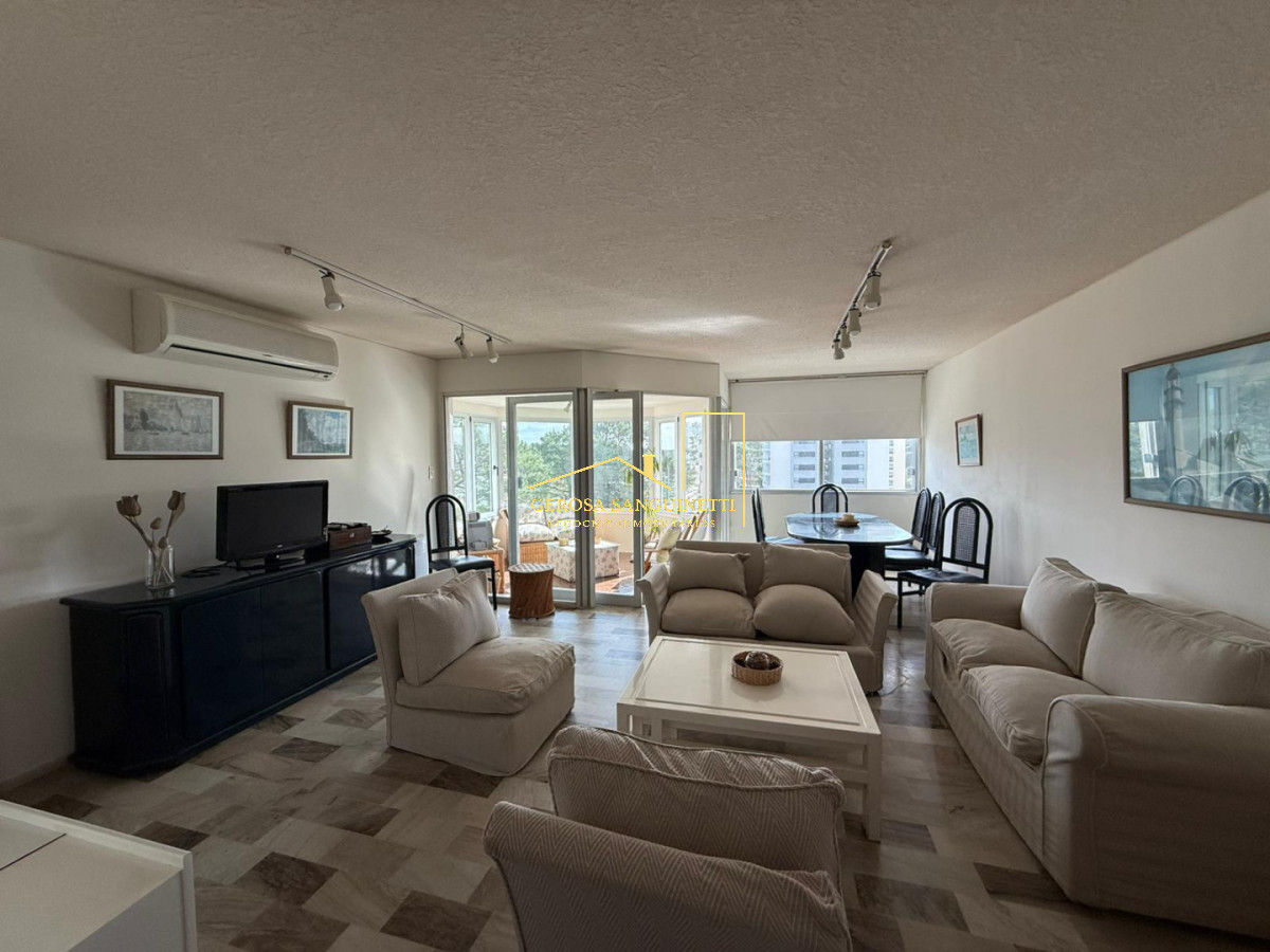 Apartamento ID.421 - Apartamento en venta 2 dormitorios Punta del Este 