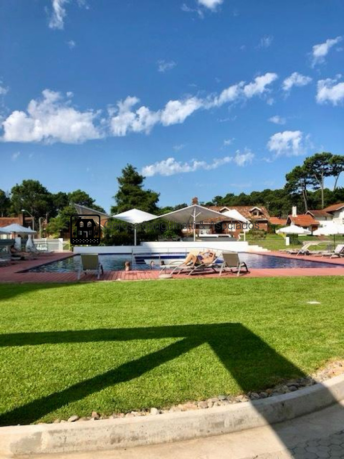 Apartamento ID.2570 - Muy lindo apartamento en alquiler anual