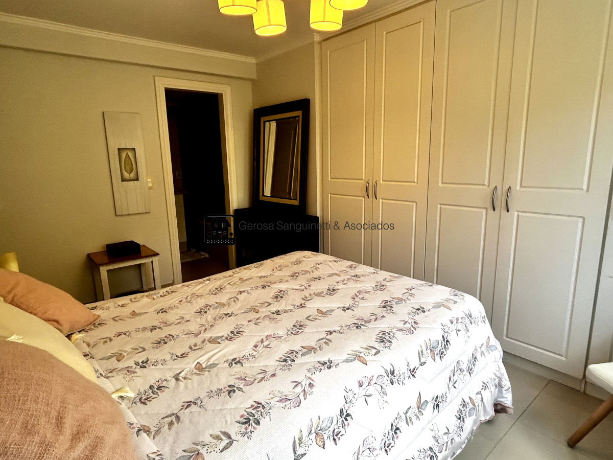 Apartamento ID.183 - Apto en venta acepta financiación y permuta, con amplia terraza con parrillero y vista al mar 