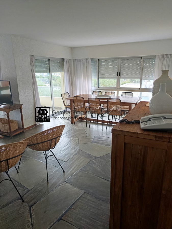 Apartamento ID.3305 - Apartamento 3 dormitorios en venta en Punta del Este 