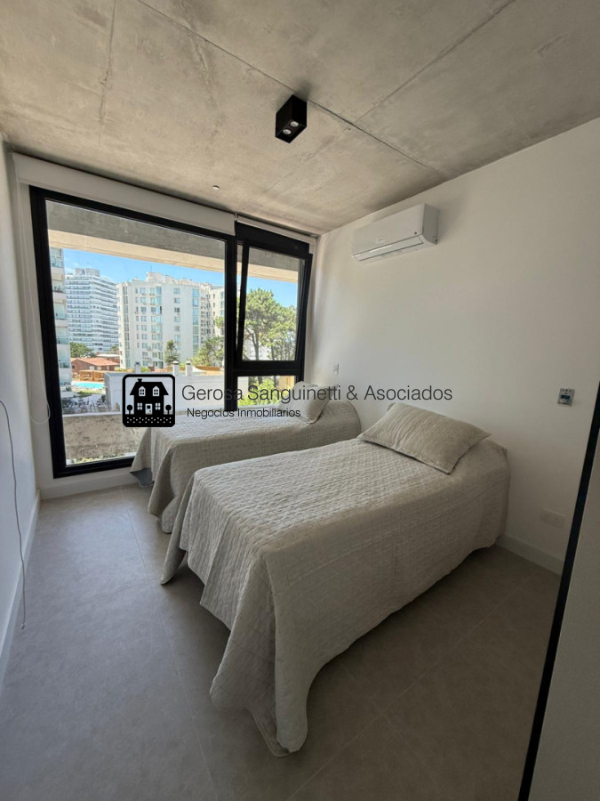 Apartamento ID.3351 - Muy lindo apartamento de 2 dormitorios en alquiler en Punta del Este 
