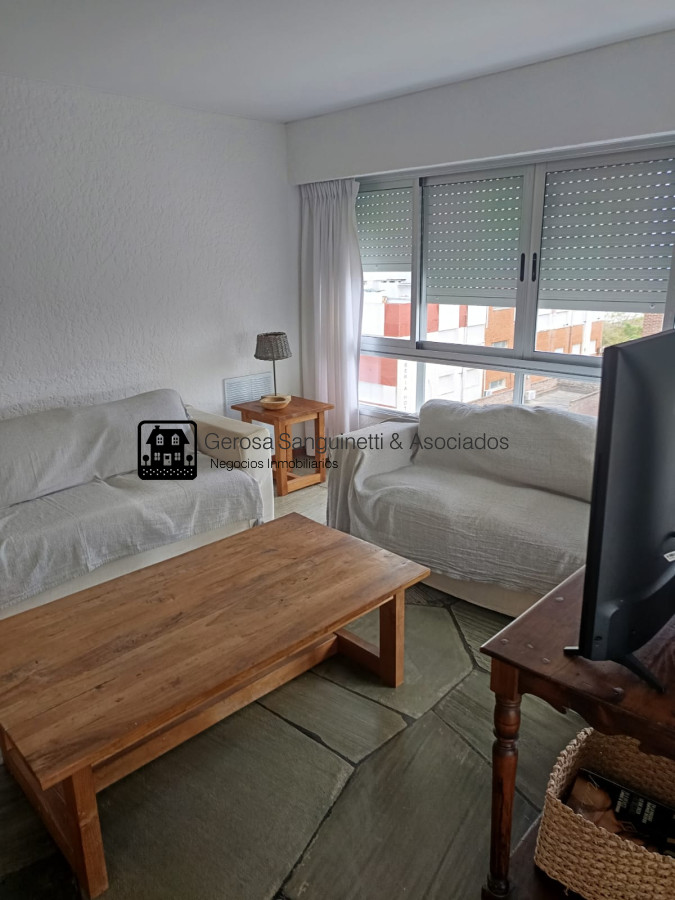 Apartamento ID.3305 - Apartamento 3 dormitorios en venta en Punta del Este 