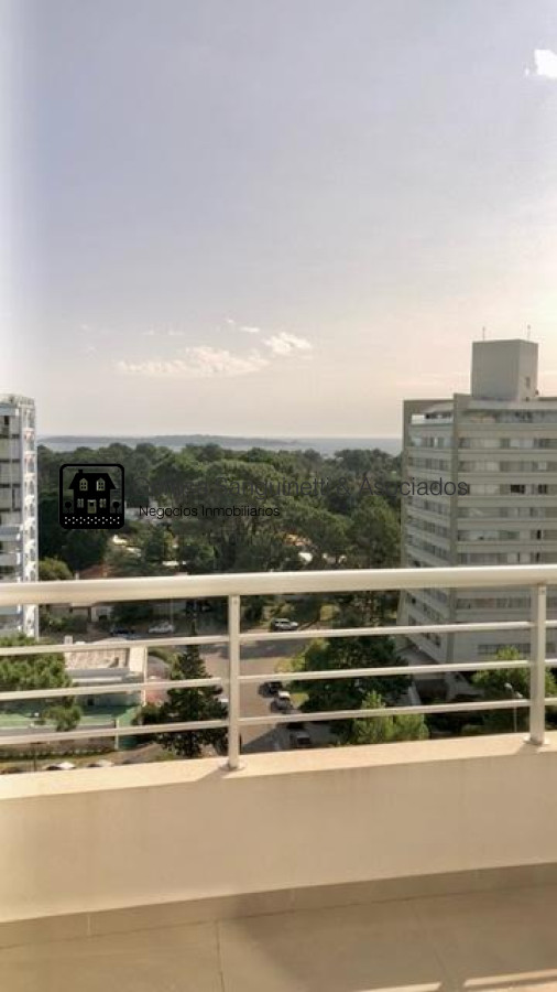 Apartamento ID.2570 - Muy lindo apartamento en alquiler anual