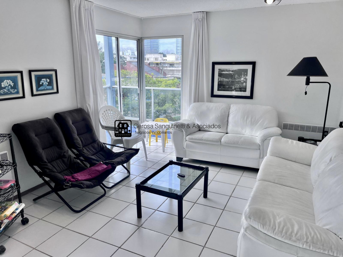Apartamento ID.2430 - Amplio apartamento en Aidy Gril