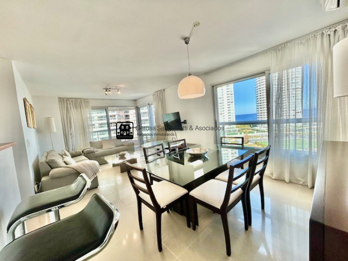 Apartamento ID.1703 -  Impecable a metros del mar en la Brava