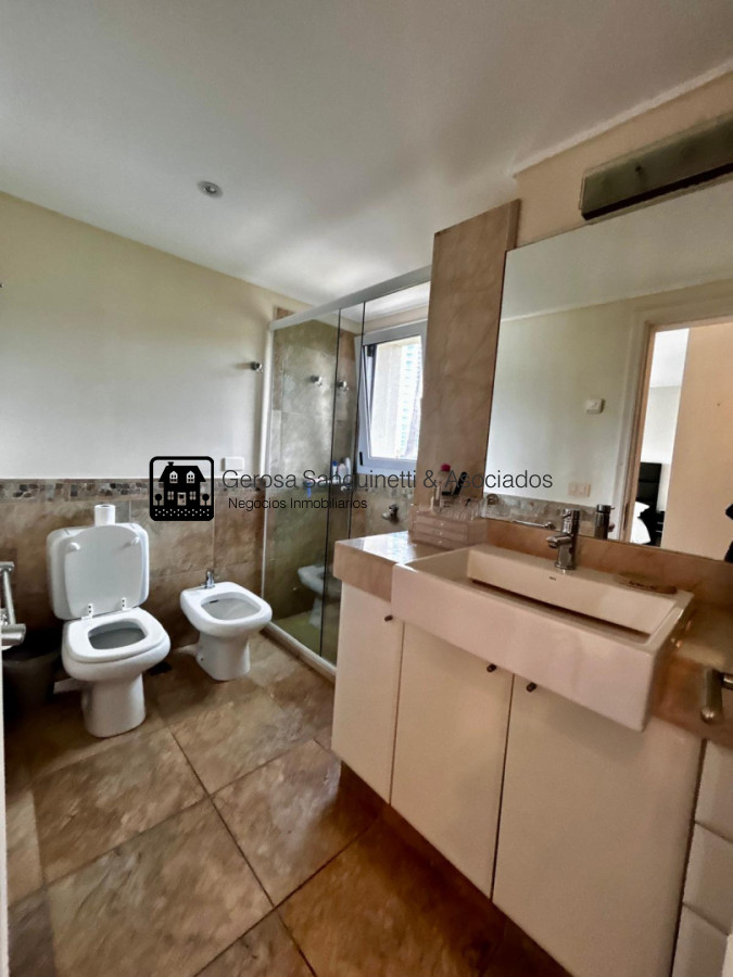 Apartamento ID.3429 - Apartamento en venta con excelente vista con 4 dormitorios en Punta del este