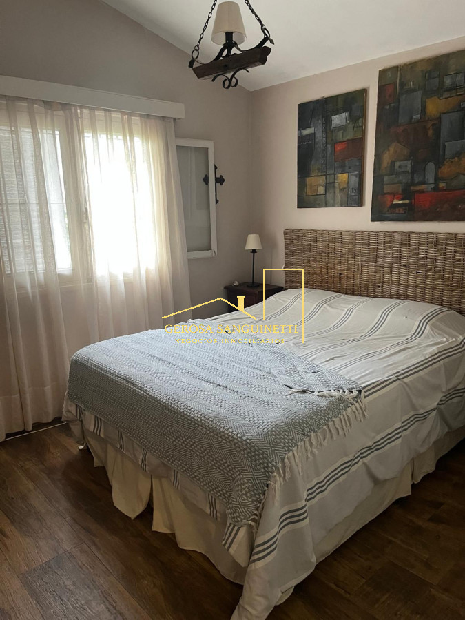 Casa ID.2730 - Muy linda casa en la Mansa con piscina en alquiler