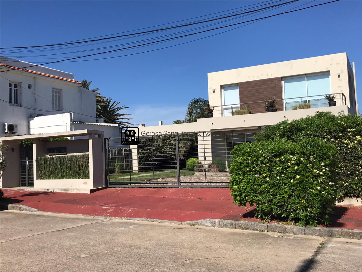 Casa ID.1541 - Espectacular casa en la Península a metros del mar