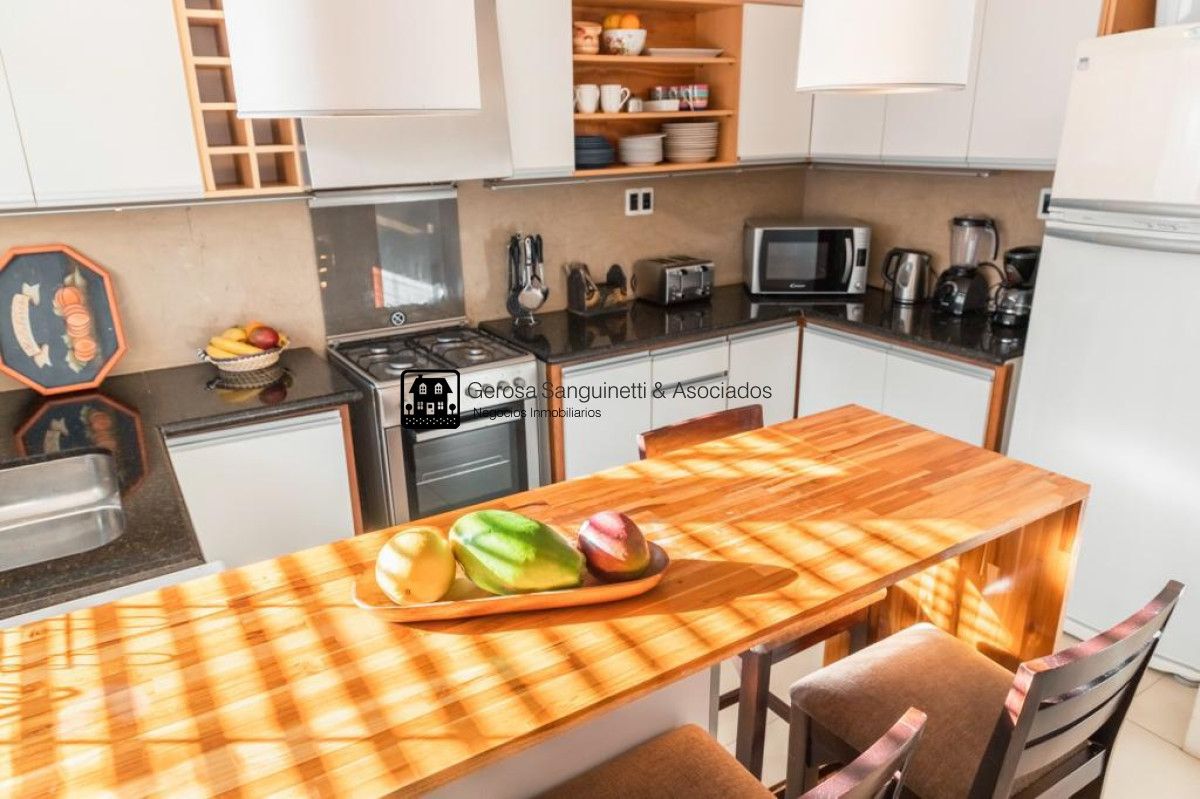 Casa ID.777 - Casa impecable en la mansa a 100mts del mar en la parada 9