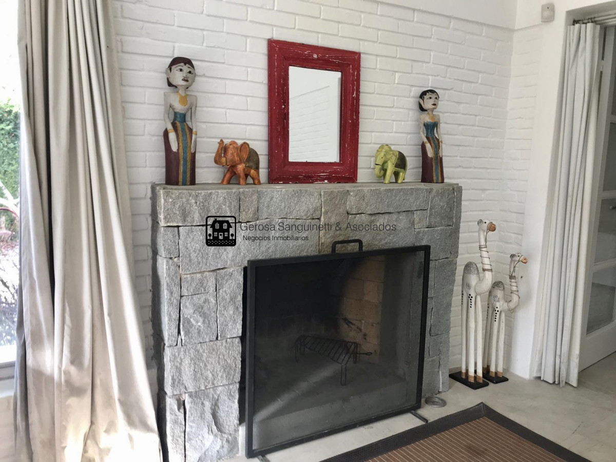 Casa ID.1555 - Muy linda casa en la Mansa con piscina y barbacoa