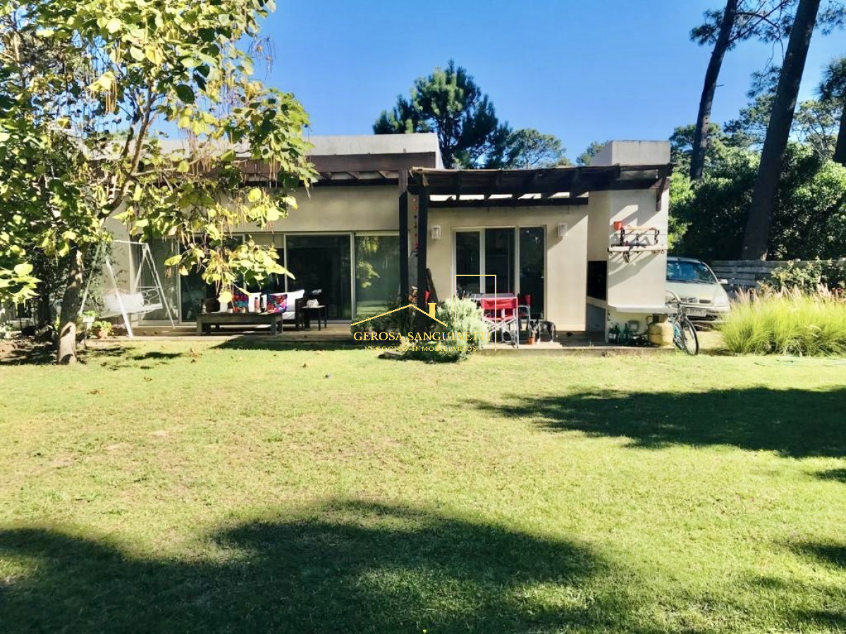 Casa ID.1037 - Muy linda casa en La Arbolada