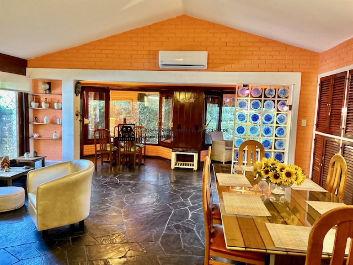Casa ID.2492 - Muy cómoda casa en excelente ubicación 