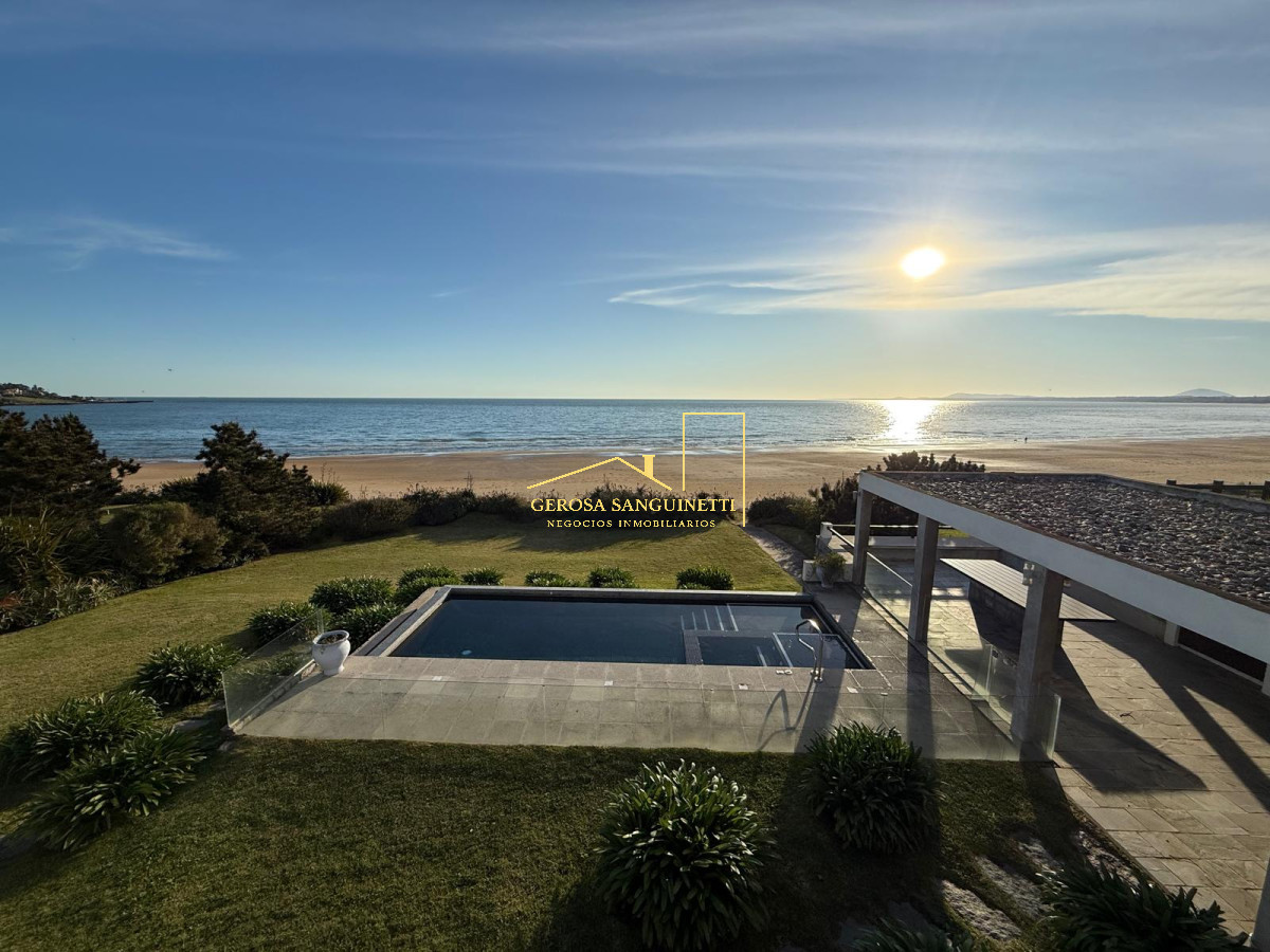 Casa ID.1120 - Espectacular casa en Solanas sobre la playa con piscina