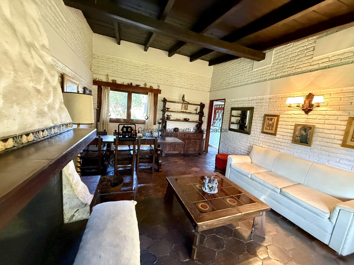 Casa ID.2633 - Chalet clásico en excelente ubicación en el Barrio Golf