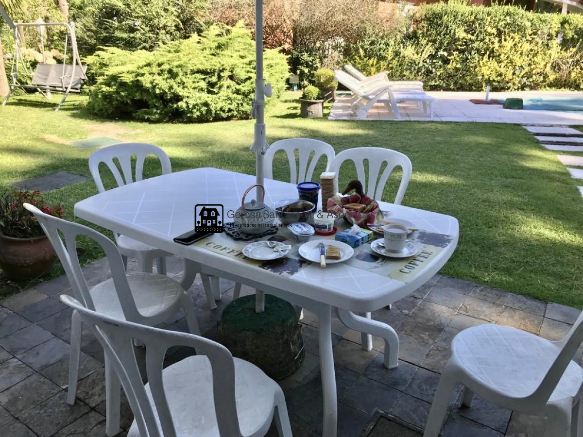 Casa ID.877 - Casa en venta en Cantegril 