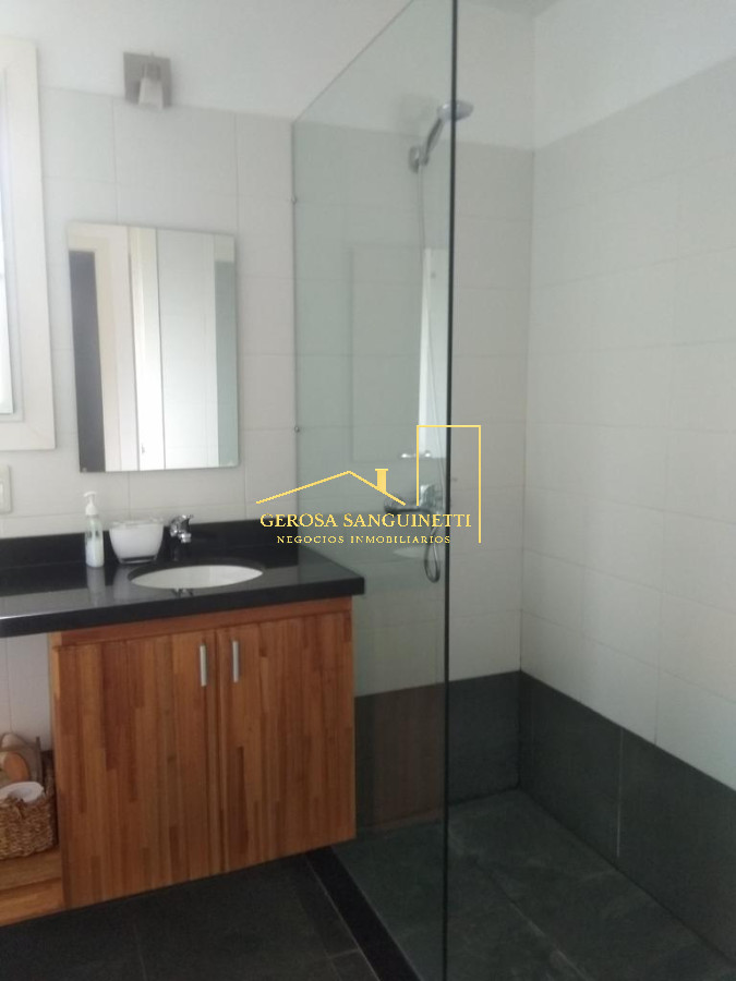 Casa ID.2109 - Espectacular casa  en Punta Negra, acepta préstamo bancario !
