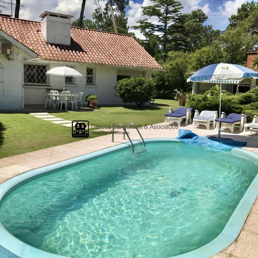 Casa ID.877 - Casa en venta en Cantegril 