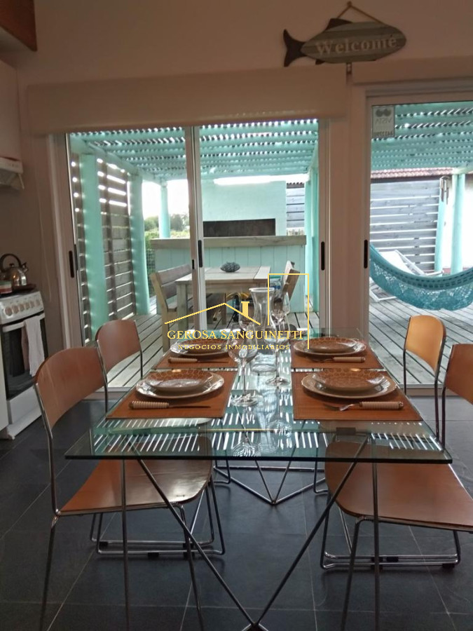 Casa ID.2109 - Espectacular casa  en Punta Negra, acepta préstamo bancario !