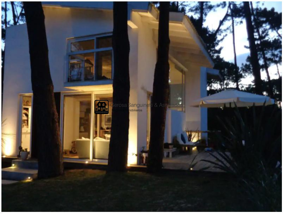 Casa ID.1603 - Casa moderna y luminosa lista para disfrutar