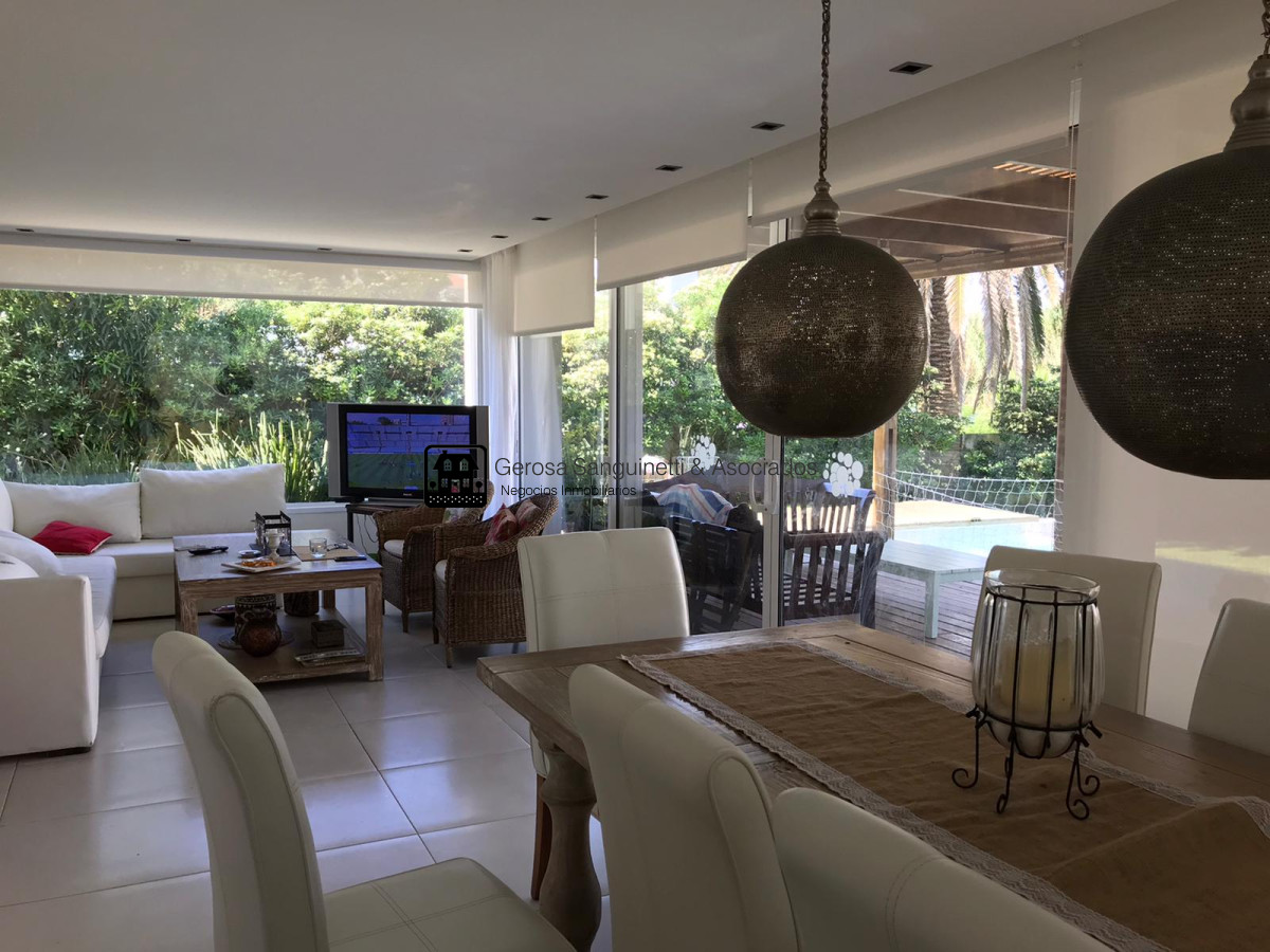 Casa ID.1541 - Espectacular casa en la Península a metros del mar