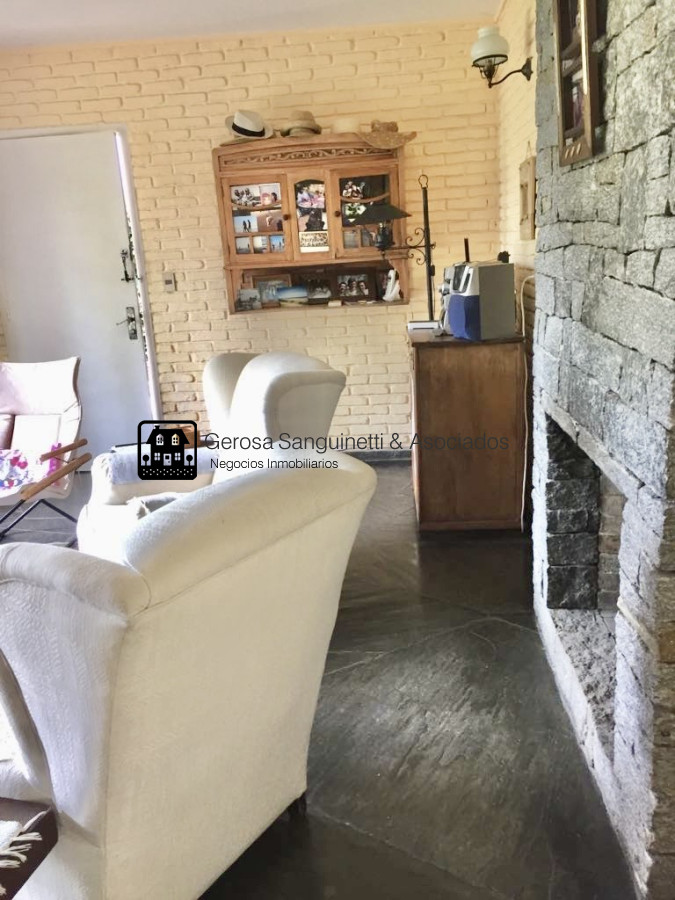 Casa ID.1325 - Muy cómoda casa en venta en Pinares 