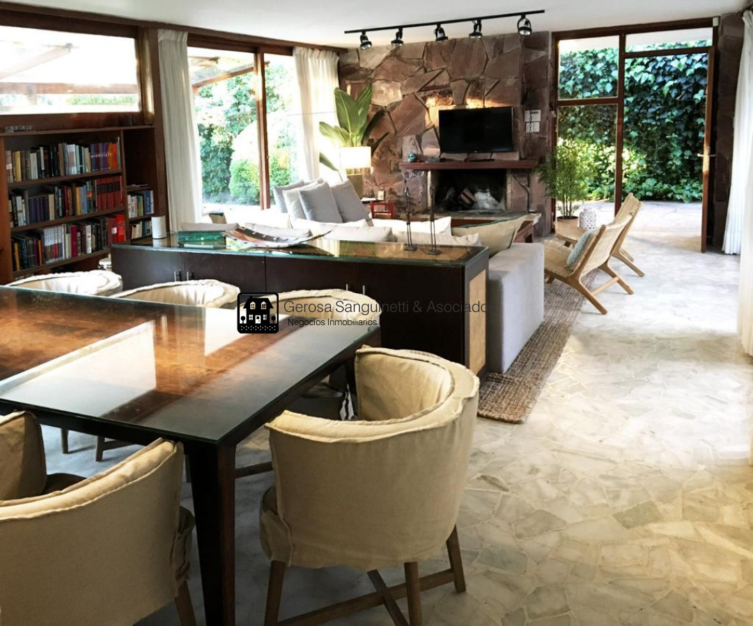 Casa ID.777 - Casa impecable en la mansa a 100mts del mar en la parada 9