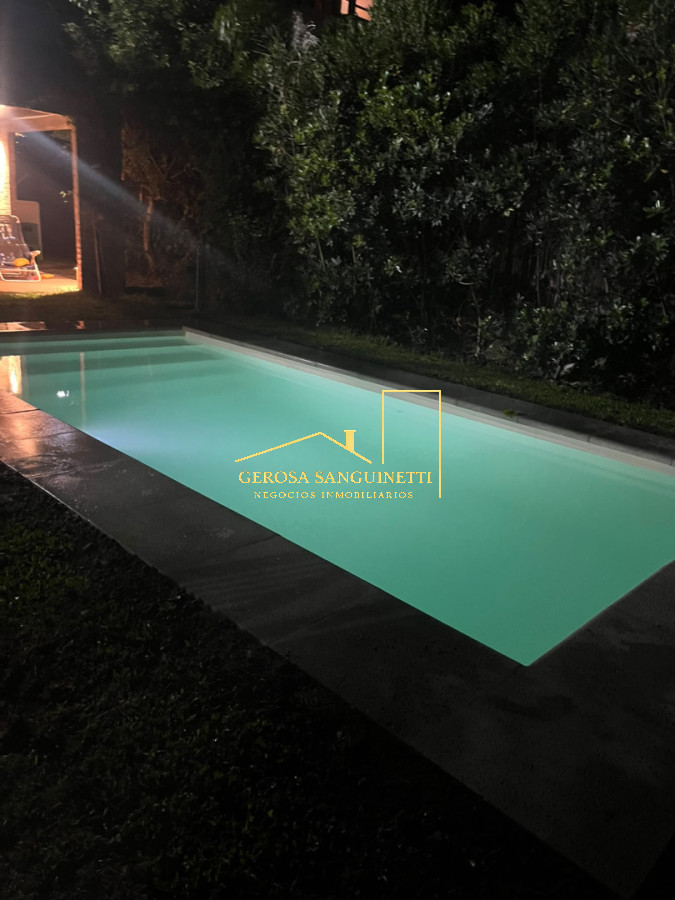 Casa ID.2730 - Muy linda casa en la Mansa con piscina en alquiler