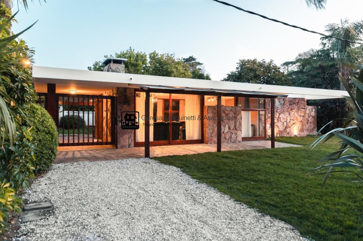 Casa ID.777 - Casa impecable en la mansa a 100mts del mar en la parada 9