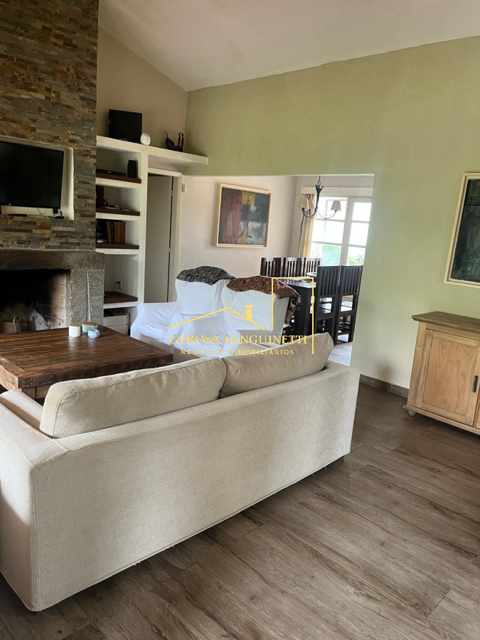 Casa ID.2730 - Muy linda casa en la Mansa con piscina en alquiler