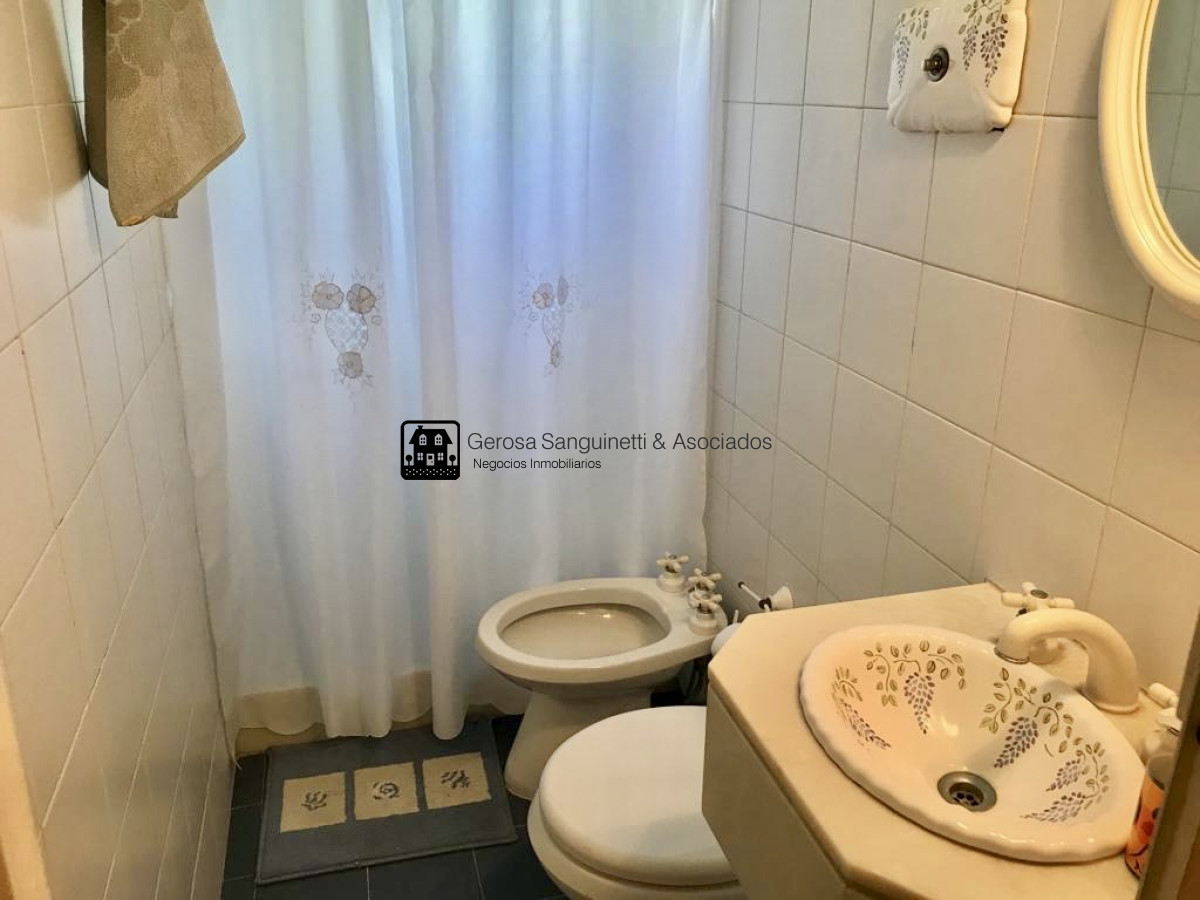 Casa ID.877 - Casa en venta en Cantegril 