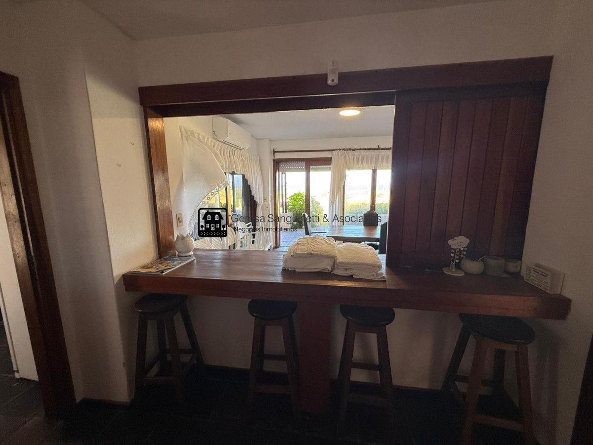 Casa ID.3346 - Espectacular casa de 3 dormitorios en alquiler en Solanas