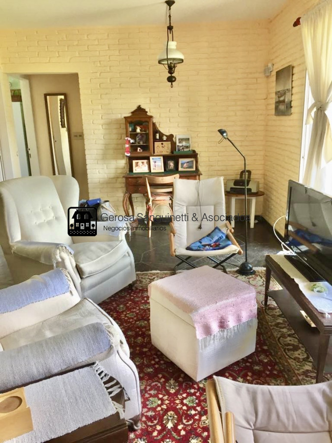 Casa ID.1325 - Muy cómoda casa en venta en Pinares 