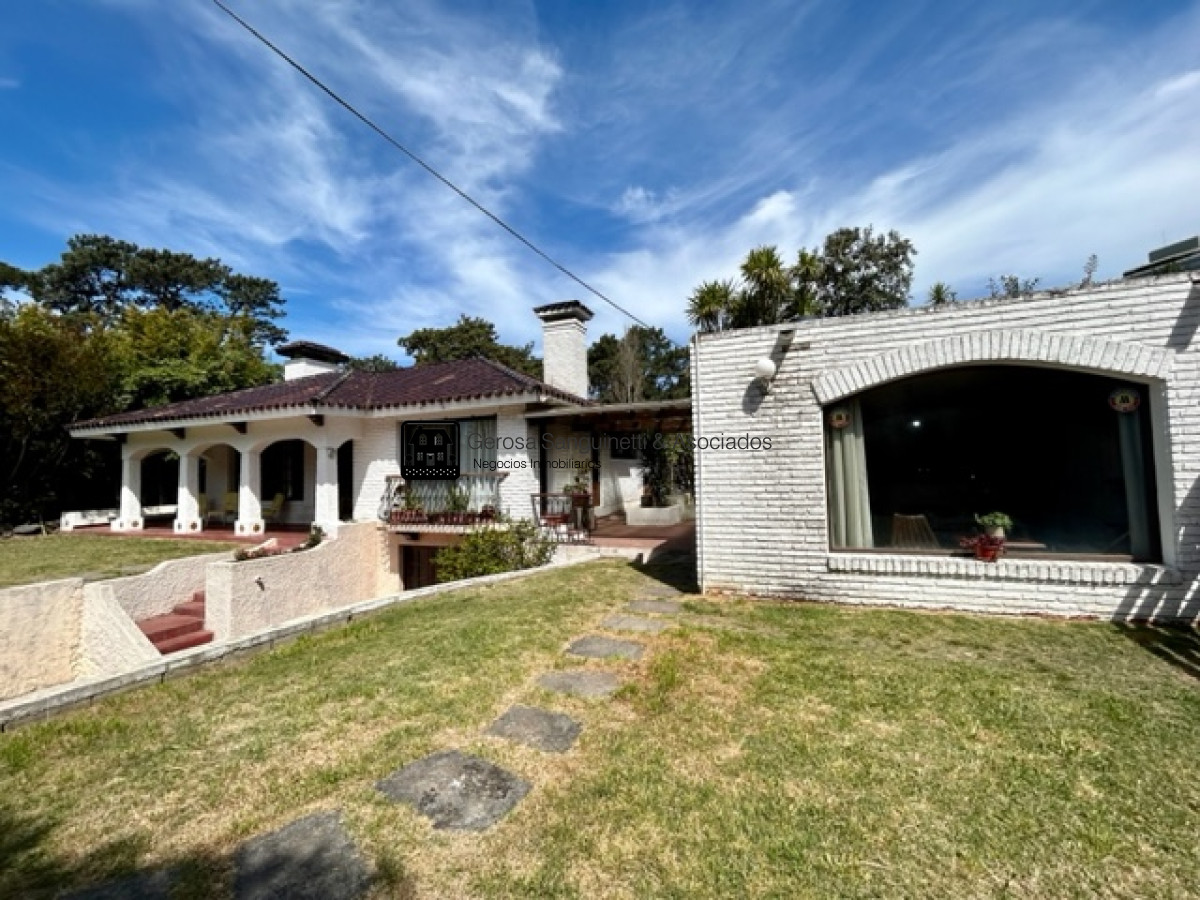 Casa ID.2497 - OPORTUNIDAD! Muy linda casa ideal para vivir todo el año
