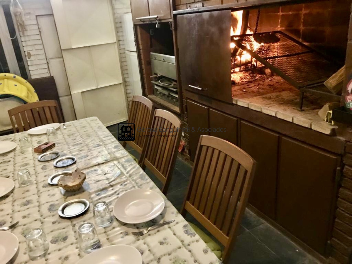 Casa ID.877 - Casa en venta en Cantegril 