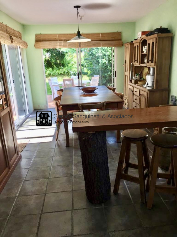 Casa ID.1325 - Muy cómoda casa en venta en Pinares 