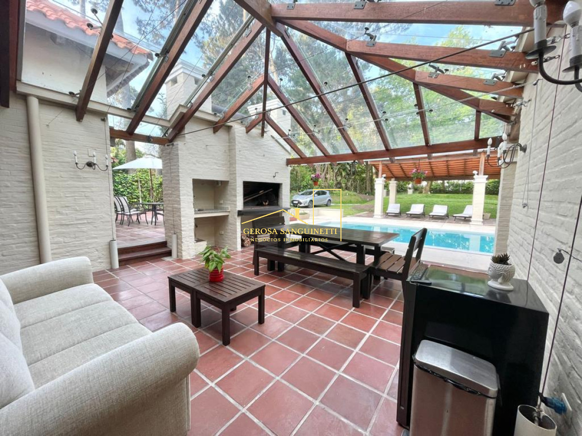Casa ID.3260 - Muy linda casa en San Rafael de 4 dormitorios en venta