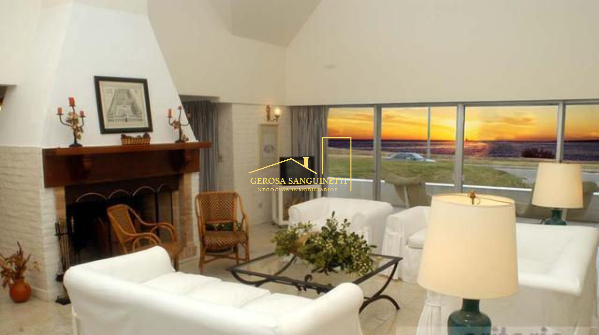 Casa ID.774 - Espectacular casa en Pinares frente al mar