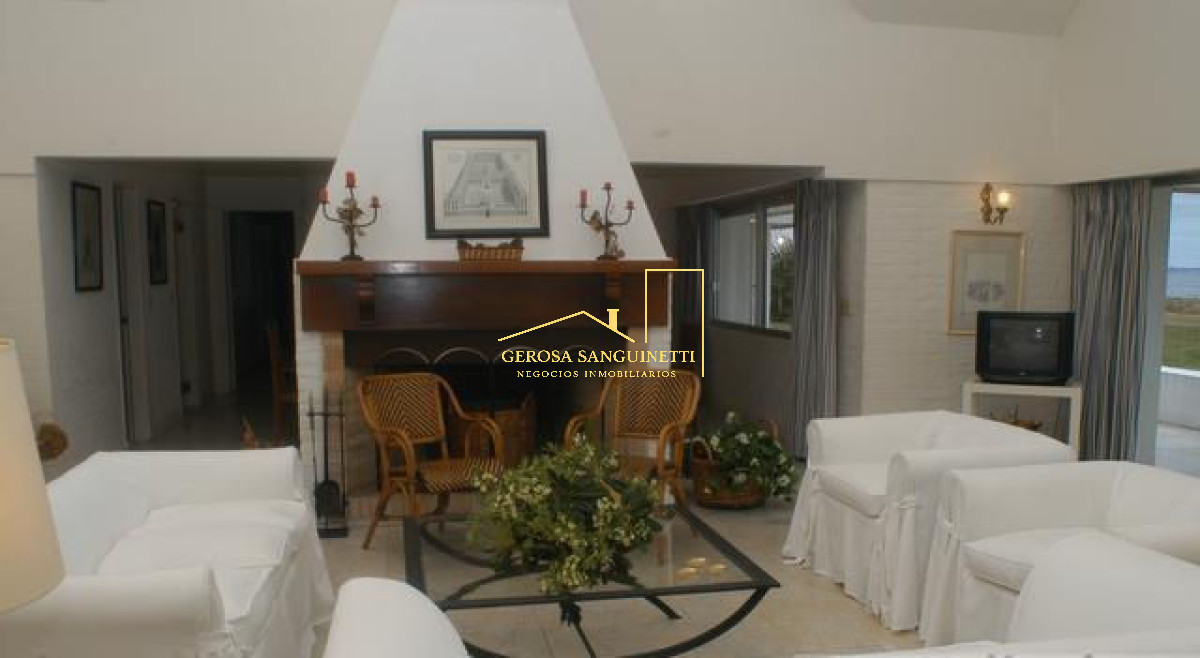 Casa ID.774 - Espectacular casa en Pinares frente al mar