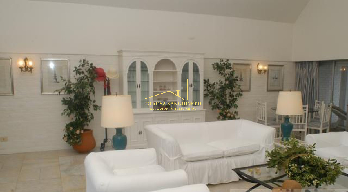 Casa ID.774 - Espectacular casa en Pinares frente al mar