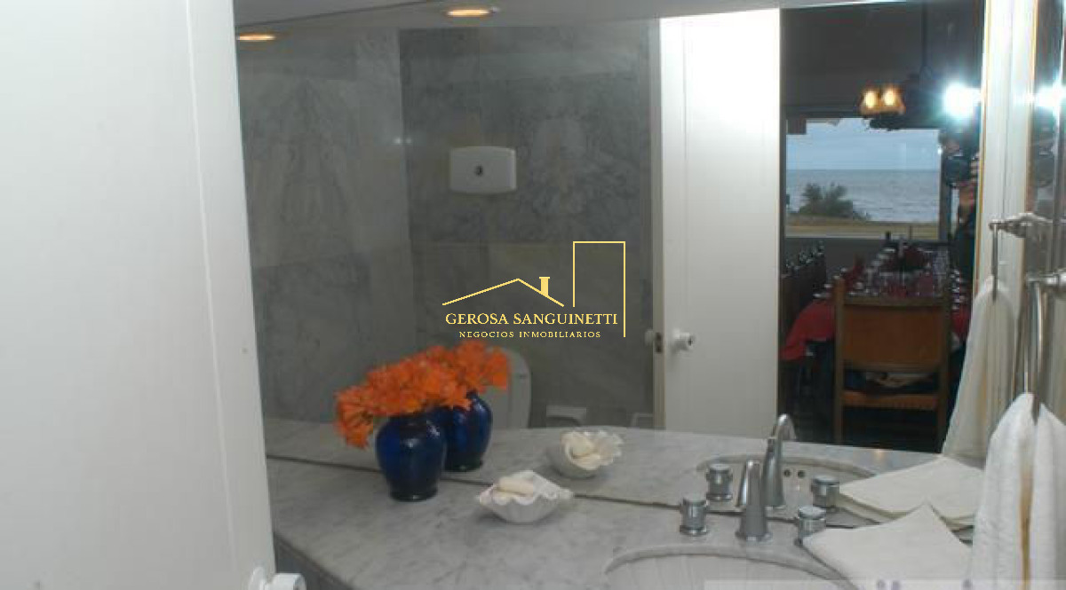 Casa ID.774 - Espectacular casa en Pinares frente al mar