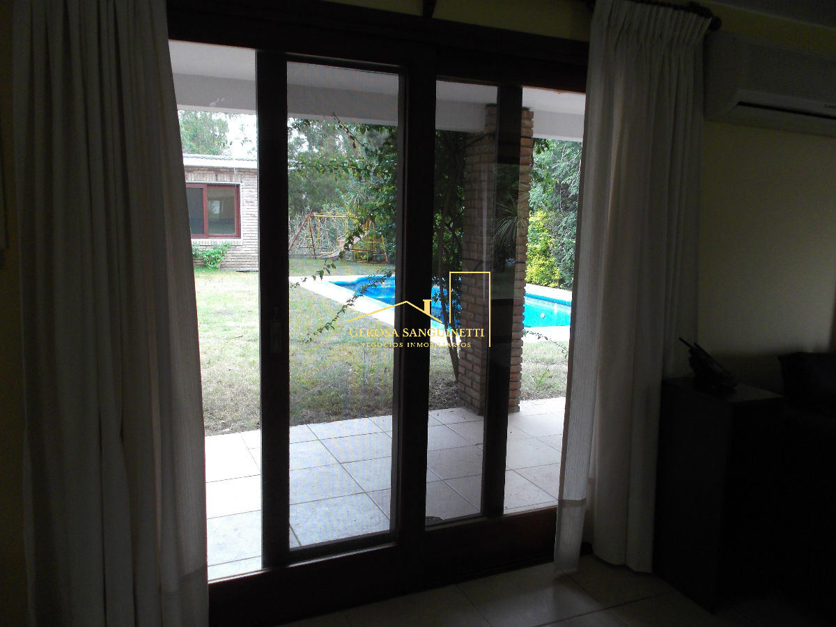 Casa ID.862 - Casa en Jardines de Córdoba