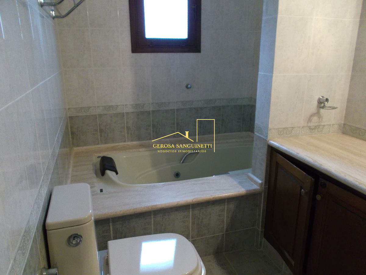 Casa ID.862 - Casa en Jardines de Córdoba