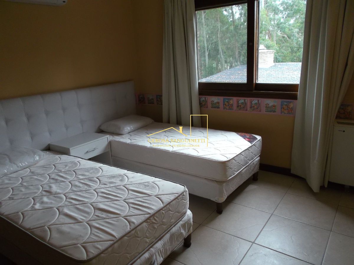 Casa ID.862 - Casa en Jardines de Córdoba