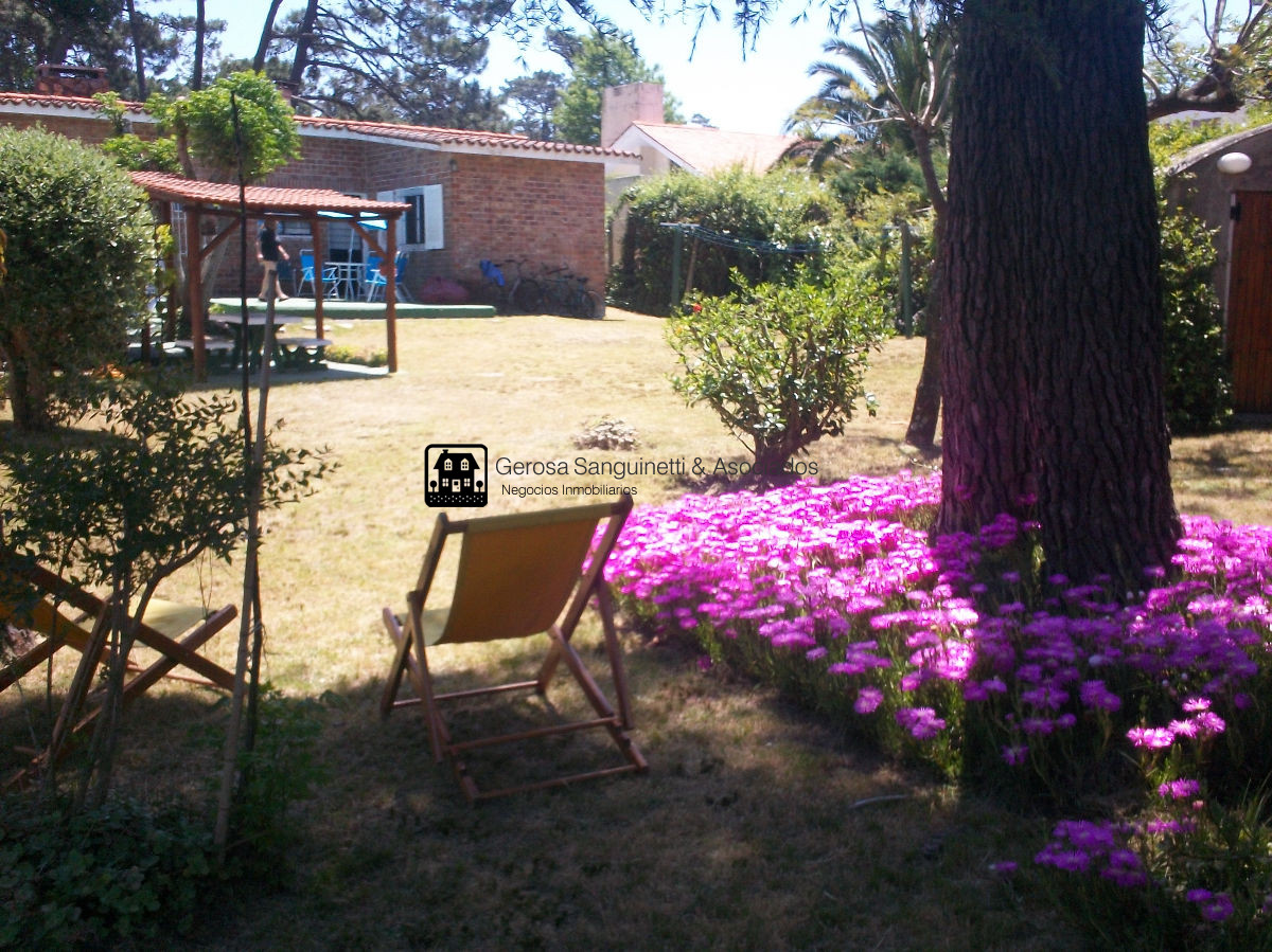 Casa ID.645 - Muy linda casa en alquiler anual a 2 cuadras del mar