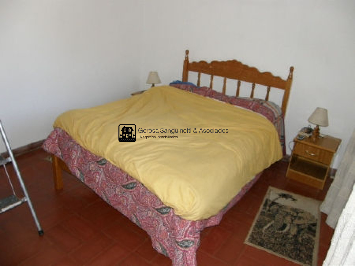 Casa ID.645 - Muy linda casa en alquiler anual a 2 cuadras del mar