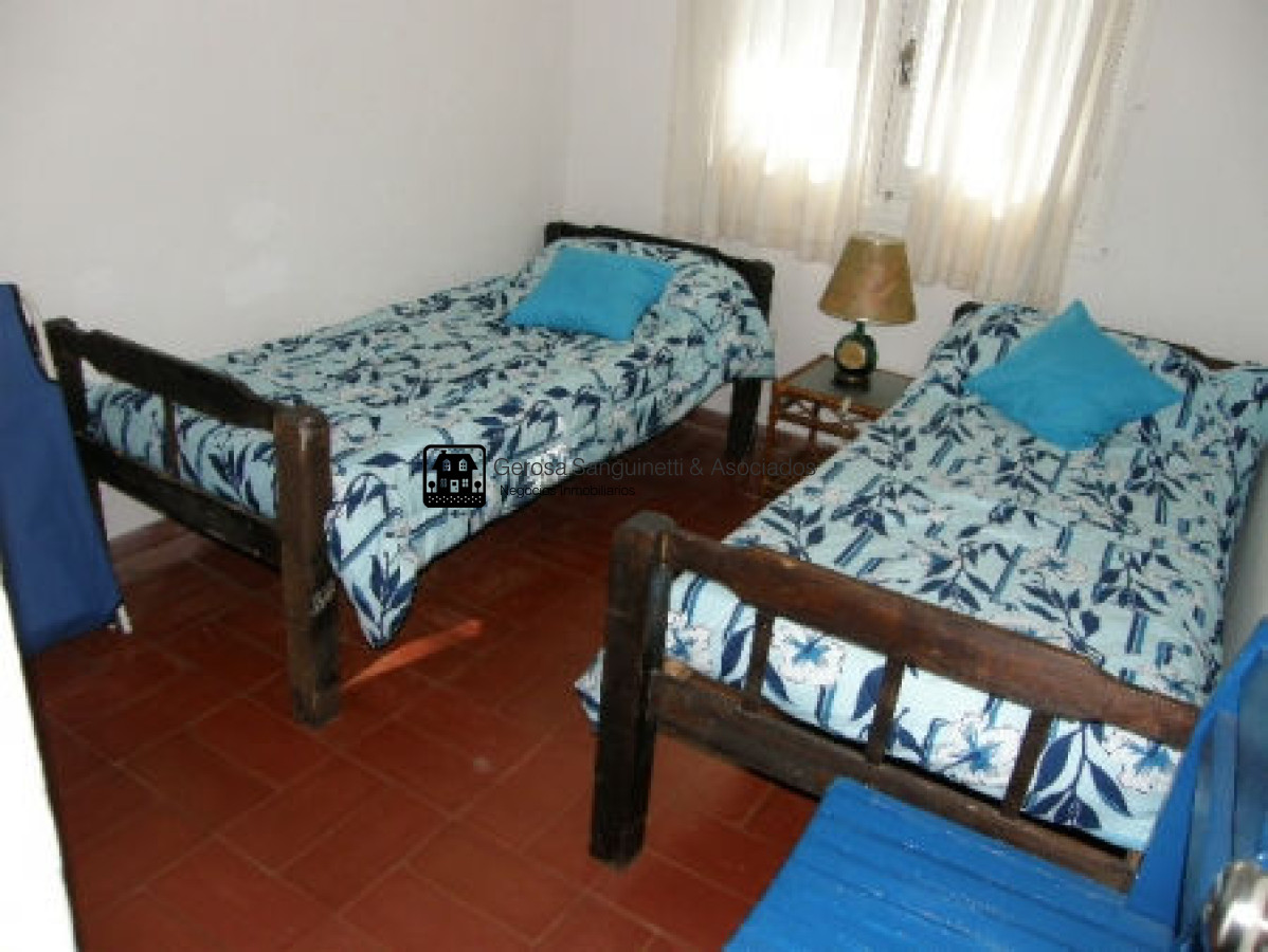 Casa ID.645 - Muy linda casa en alquiler anual a 2 cuadras del mar